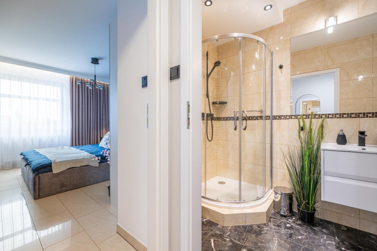 Apartament 55M2 - Darmowy Garaz - Klimatyzacja - Centrum - 24Na7 Wrocław Exteriör bild