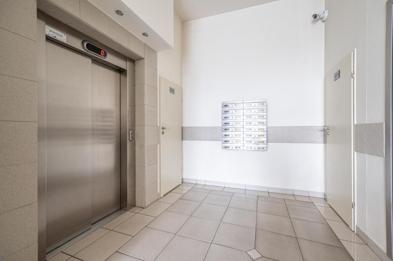 Apartament 55M2 - Darmowy Garaz - Klimatyzacja - Centrum - 24Na7 Wrocław Exteriör bild