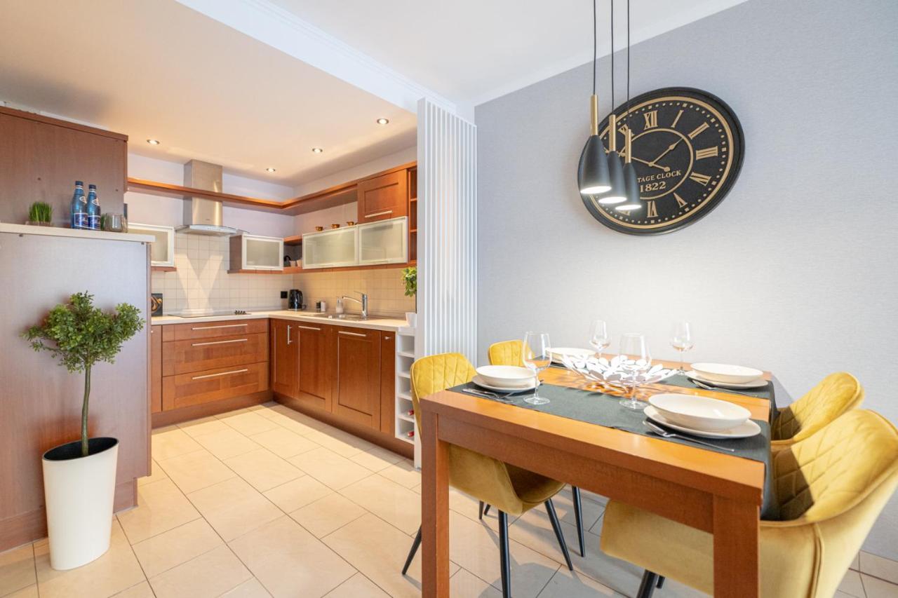 Apartament 55M2 - Darmowy Garaz - Klimatyzacja - Centrum - 24Na7 Wrocław Exteriör bild