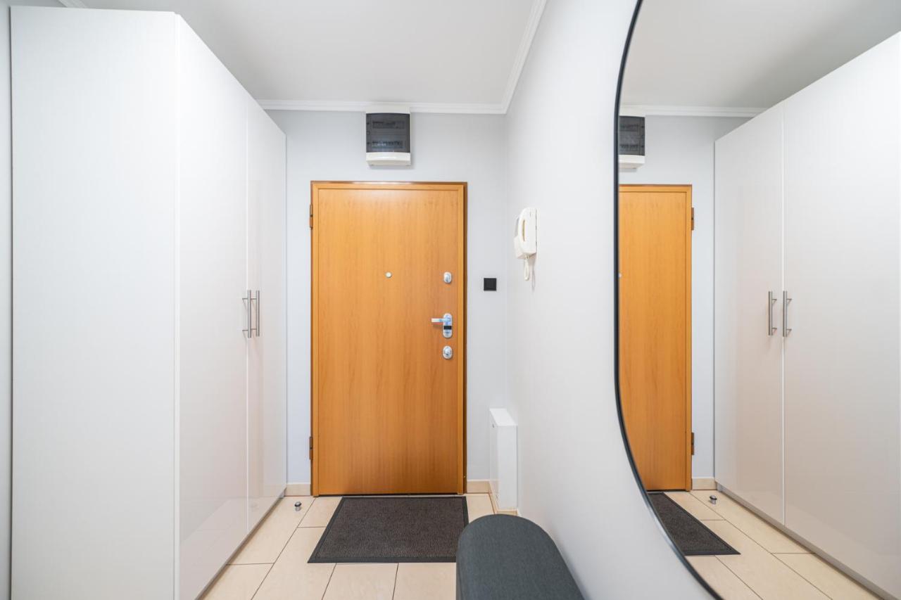 Apartament 55M2 - Darmowy Garaz - Klimatyzacja - Centrum - 24Na7 Wrocław Exteriör bild